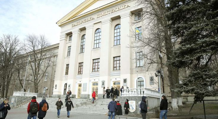 Первые выпускники "Запорожской политехники"