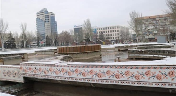 площади Фестивальной
