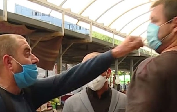 напали на журналистов