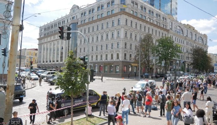 захватил банк в Киеве
