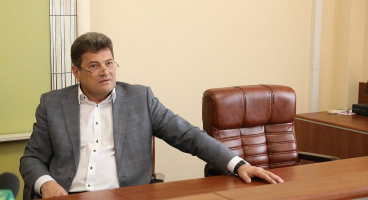 партия Буряка