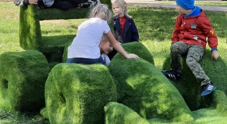 травяные скульптуры