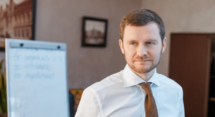 должность губернатора