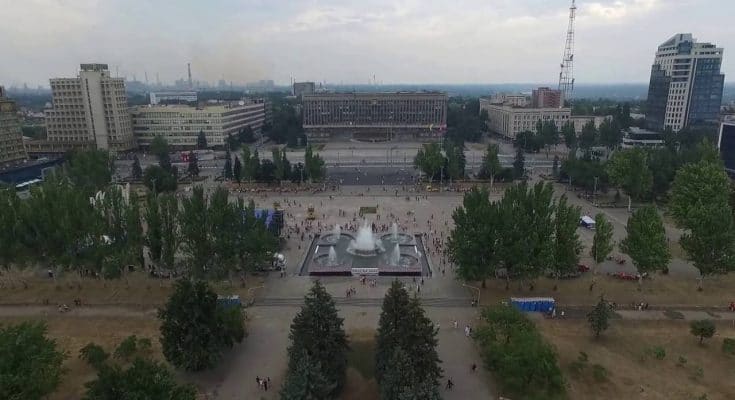 площади Фестивальной
