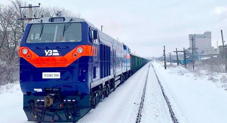 По Запорожской области курсируют поезда с двойным перевесом