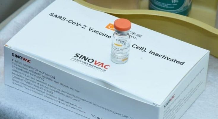 привезли новую вакцину