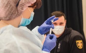 ГСЧС начали вакцинировать