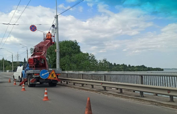 На плотине ДнепроГЭС