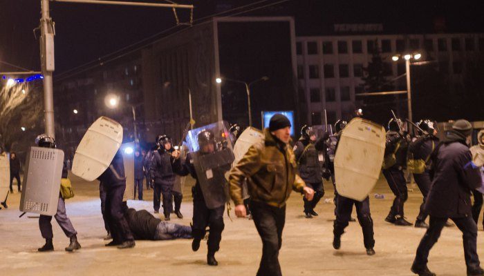 разгон майдана в Запорожье