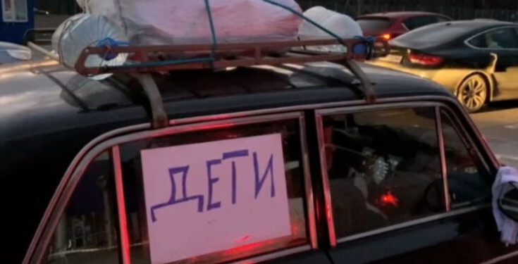 более тысячи беженцев