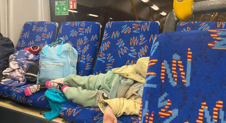 В Запорожской области фиксируются все больше случаев, когда детей разлучают с родителями во время эвакуации