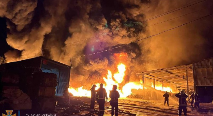 загасили масштабну пожежу