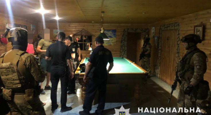 під виглядом лазні працював бордель