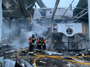 ліквідували пожежу після ракетного удару