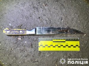 у гуртожитку