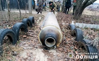 більше ніж 300 разів