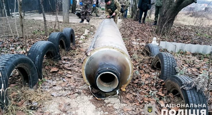 більше ніж 300 разів
