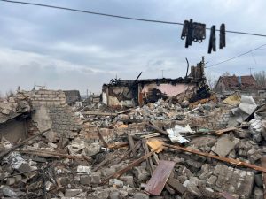 двома ракетами С-300