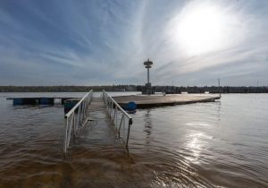Дніпровські хвилі