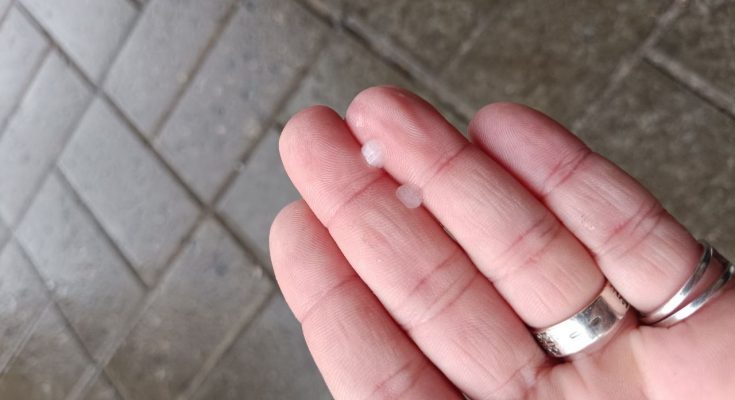 накрило першим весняним градом