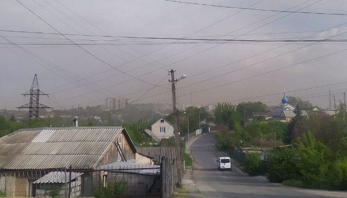 знов задихається