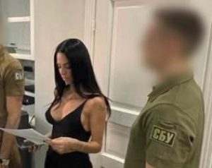 чотирьом блогеркам
