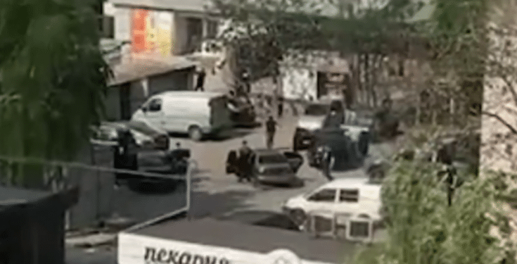 стріляли у військових