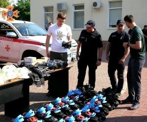 протимінні чоботи