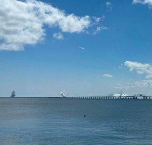 по Кримському мосту