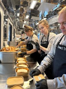 потяг-кухня “Food Train”