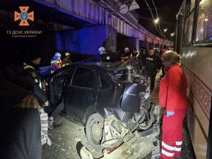 на греблі ДніпроГЕСу