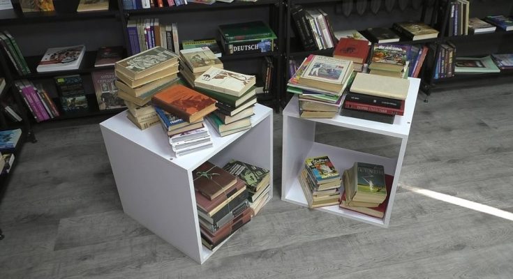 російськомовних книжок