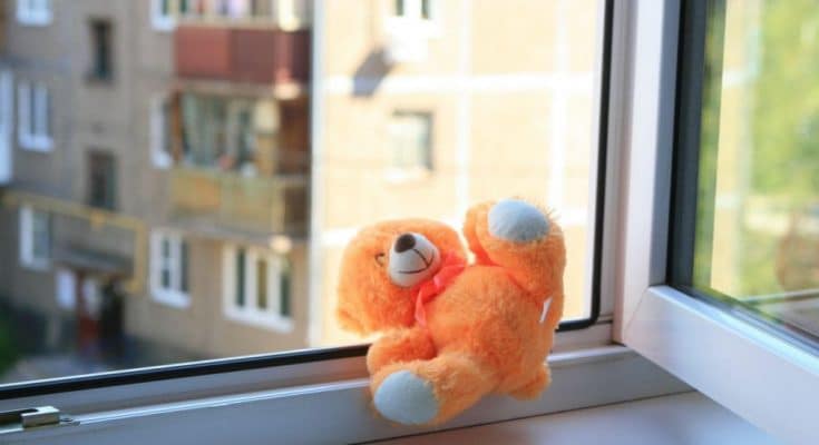 Дві маленькі дитини