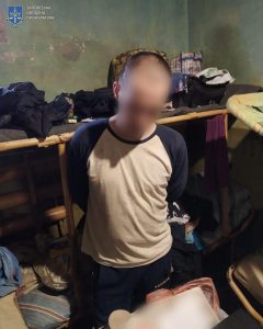 знаходячись у слідчому