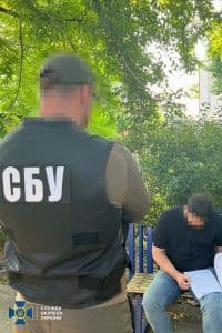 фейковими посвідченнями