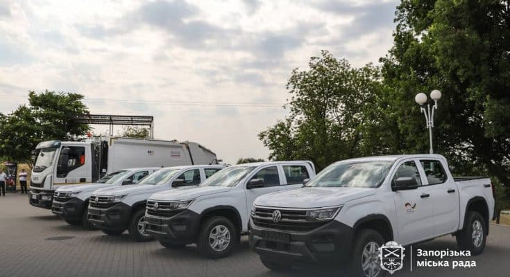 нових автівок