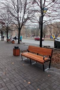 разом з урнами