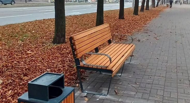 разом з урнами