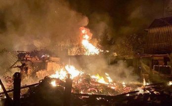близько 30 ударів